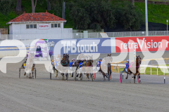 2025_PACEPIX_GP16092025_Race2_RumbleStrip_WIN_WEB-11