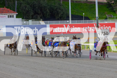 2025_PACEPIX_GP16092025_Race2_RumbleStrip_WIN_WEB-12