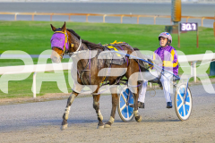 2025_PACEPIX_GP22082025_Race2_Soundwave_WIN_WEB-10