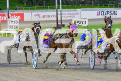 2025_PACEPIX_GP22082025_Race2_Soundwave_WIN_WEB-2