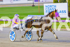 2025_PACEPIX_GP22082025_Race2_Soundwave_WIN_WEB-8