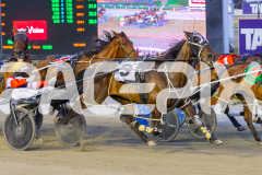 2025_PACEPIX_GP31122025_RACE2_TheDarkNight_WIN_WEB-3