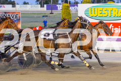 2025_PACEPIX_GP31122025_RACE2_TheDarkNight_WIN_WEB-4