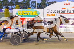 2025_PACEPIX_GP31122025_RACE2_TheDarkNight_WIN_WEB-5