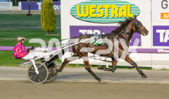 Under-The-Alta_14-04-2026_WIN_Gloucester-Park_2__02