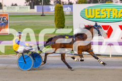 2025_Pacepix_GP30092025_Race2_AmalfiKnight_WIN_WEB-10