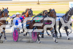 RACE 3 - At The Pointy End