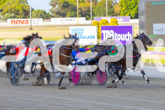 2025_PACEPIX_GP02122025_Race3_AtThePointyEnd_WIN_WEB-6