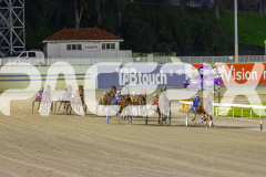 2025_PACEPIX_GP26082025_Race3_BettorBehave_WIN_WEB-5