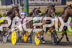 2025_PACEPIX_GP11072025_Race3_BlazeOn_WIN_WEB-2