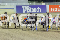 2026_PACEPIX_GP21042026_RACE3_GelsaminoAmal_WIN_WEB-2
