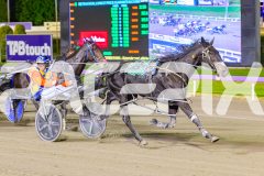 2026_PACEPIX_GP21042026_RACE3_GelsaminoAmal_WIN_WEB-7