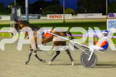 2025_PACEPIX_GP19092025_Race3_MikisPride_WIN_WEB-13
