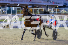2025_PACEPIX_GP19092025_Race3_MikisPride_WIN_WEB-3