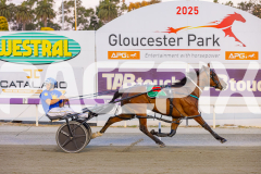 2025_PACEPIX_GP05122025_RACE3_NaseVera_WIN_WEB-10