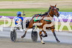 2025_PACEPIX_GP05122025_RACE3_NaseVera_WIN_WEB-6