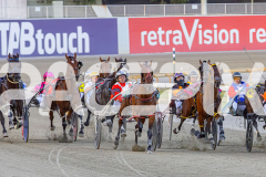 2025_PACEPIX_GP26122025_RACE3_RockMeOver_WIN_WEB-3