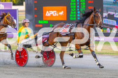 2026_PACEPIX_GP28022026_RACE3_SeasideSerenade_WIN_WEB-6
