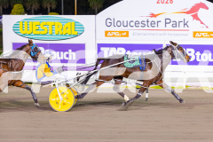 2026_PACEPIX_GP19062026_Race3_SweetPins_WIN_WEB-12
