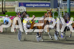 2026_PACEPIX_GP14072026_RACE3_TwobobCracker_WIN_WEB-5