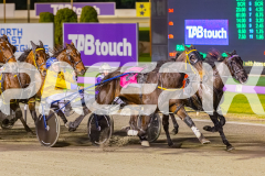 2025_PACEPIX_GP01082025_RACE3_Vanderbuilt_WIN_WEB-8