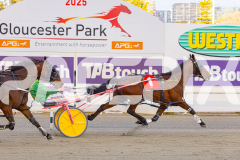2025_PACEPIX_GP07102025_RACE3_Zlato_WIN_WEB-16