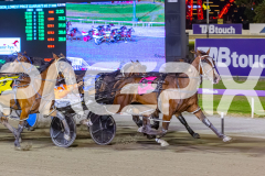 2025_PACEPIX_GP31122025_RACE4_BlazeAway_WIN_WEB-12