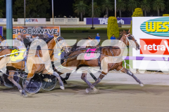 2025_PACEPIX_GP31122025_RACE4_BlazeAway_WIN_WEB-13