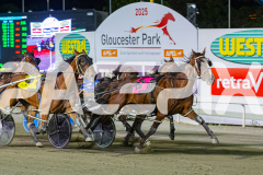 2025_PACEPIX_GP31122025_RACE4_BlazeAway_WIN_WEB-20