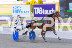 2025_PACEPIX_GP02122025_Race4_CaptainConfetti_WIN_WEB-3