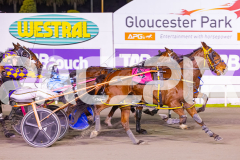 2025_PACEPIX_GP01072025_Race4_Chillin_WIN_WEB-6