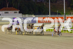 2025_PACEPIX_GP23052025_Race4_LongreachBay_WIN_WEB-5