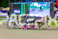 2026_PACEPIX_GP18042026_RACE4_MadMonday_WIN_WEB-17