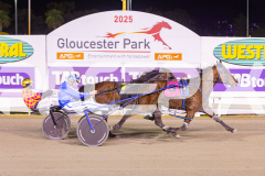 2025_PACEPIX_GP16092025_Race4_OpalHunter_WIN_WEB-10