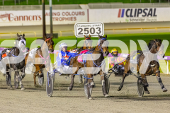 2025_PACEPIX_GP16092025_Race4_OpalHunter_WIN_WEB-4