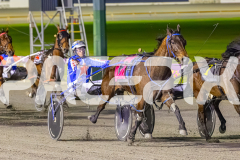 2025_PACEPIX_GP16092025_Race4_OpalHunter_WIN_WEB-5