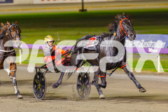 2025_PACEPIX_GP09052025_RACE4_PennyBlack_WIN_WEB-12