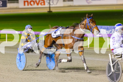 2025_PACEPIX_GP29082025_RACE4_Rockandrollartist_WIN_WEB-11