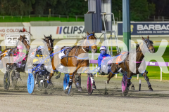 2025_PACEPIX_GP29082025_RACE4_Rockandrollartist_WIN_WEB-2