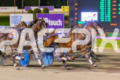 2025_PACEPIX_GP29082025_RACE4_Rockandrollartist_WIN_WEB-8