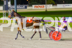 2025_PACEPIX_GP09092025_Race4_SimplyTheBest_WIN_WEB-8