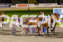 2025_PACEPIX_GP19092025_Race4_SweetVivienne_WIN_WEB-11