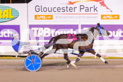 2025_PACEPIX_GP26082025_Race4_WishingBelle_WIN_WEB-13