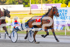 2025_PACEPIX_GP18112025_RACE4_Yawoma_WIN_WEB-5