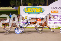2025_PACEPIX_GP13062025_RACE5_Aardiebytheseaside_WIN_WEB-10
