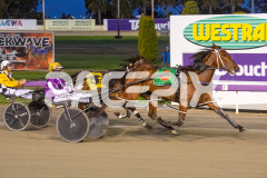 Chefs-Kiss_21-10-2025_WIN_Gloucester-Park_5__02