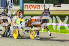 2026_PACEPIX_GP21042026_RACE5_DougsLegacy_WIN_WEB-3