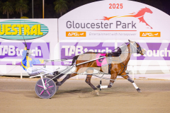 2025_PACEPIX_GP03102025_RACE5_Fakenit_WIN_WEB-17