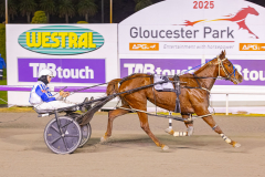 2025_PACEPIX_GP15072025_Race5_HeavenlyBliss_WIN_WEB-8