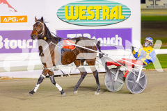 2025_PACEPIX_GP27052025_RACE5_HerPresence_WIN_WEB-17